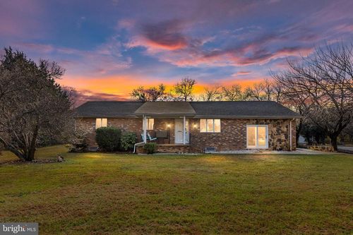 520 Chestnut Ln, TOWNSEND, DE, 19734-9018 | Card Image