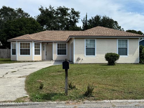 8139 Fieldside Dr W, JACKSONVILLE, FL, 32244-7460 | Card Image