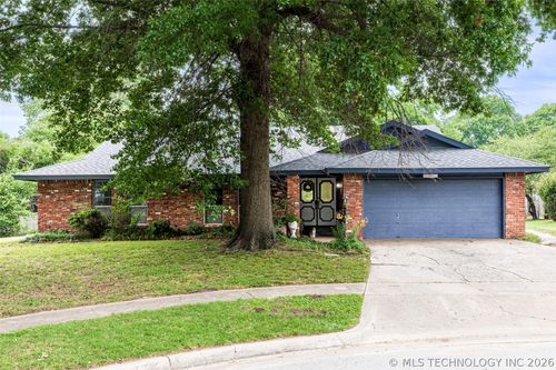 3000 E Indianola Street, Broken Arrow, OK, 74014 | Card Image