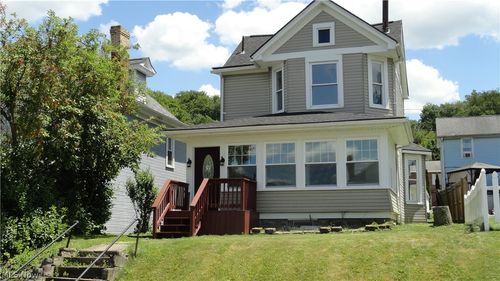 556 Louisiana Ave, Chester, WV, 26034-1283 | Card Image