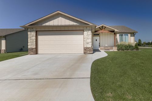 1205 E Park Glen Ct, Clearwater, KS, 67026-8728 | Card Image