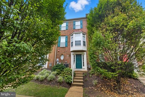 2714 Manhattan Pl, VIENNA, VA, 22180-7340 | Card Image