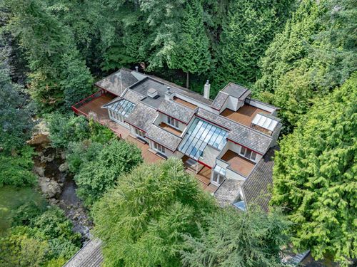 2901 Allan Rd, North Vancouver, BC, V7J3P4 | Card Image