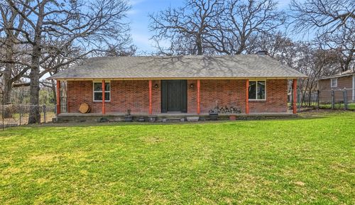208 Shoreline Dr, Azle, TX, 76020-4036 | Card Image