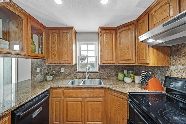 394 Encino Dr, House other with 3 bedrooms, 2 bathrooms and 2 parking in Livermore CA | Image 13