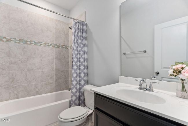 Bathroom | Image 32