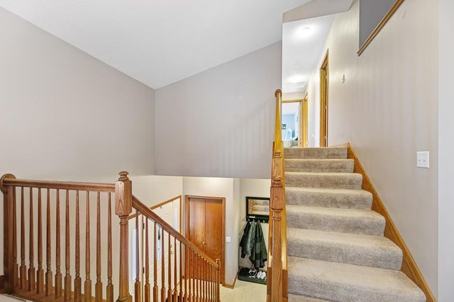 Upper level staircase | Image 4