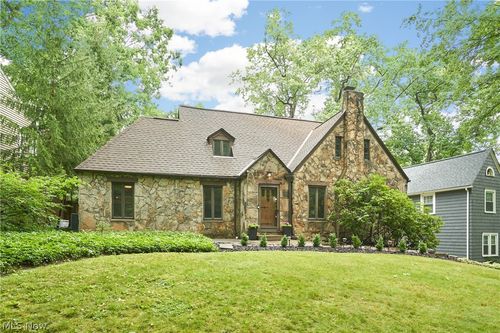 477 Palisades Dr, Akron, OH, 44303-1743 | Card Image