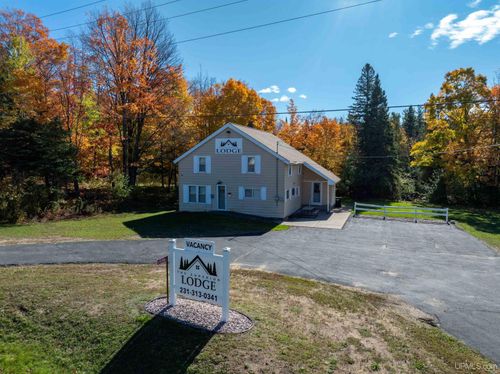 E9399 M-28 Highway, Munising, MI, 49862 | Card Image