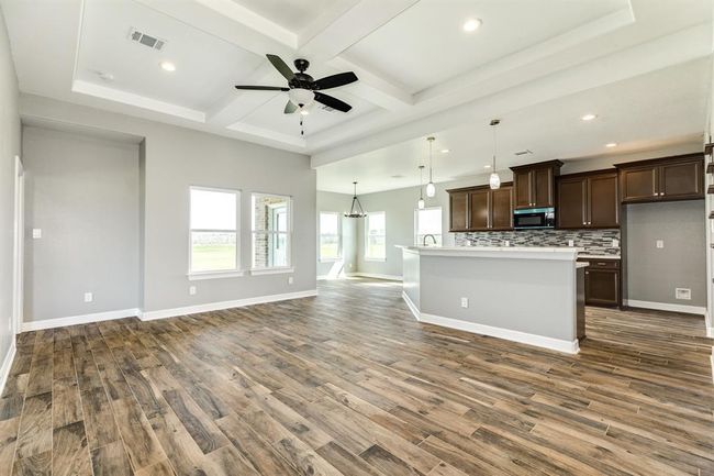 Light and Bright with Lots of Windows | Image 7