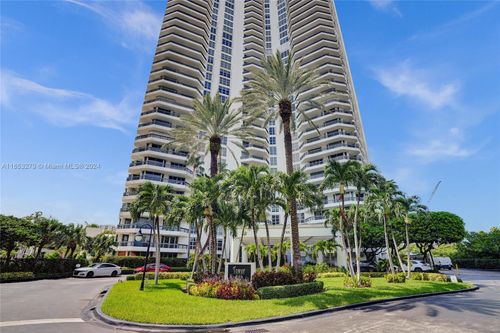 2101-3500 Mystic Pointe Dr, Aventura, FL, 33180 | Card Image