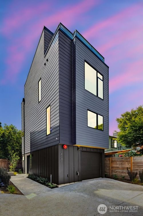 4107 25th Ave Sw, Seattle, WA, 98106-1234 | Card Image
