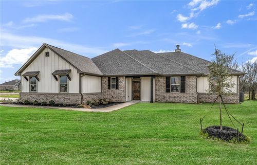 105 Court Side Dr, Snook, TX, 77878 | Card Image