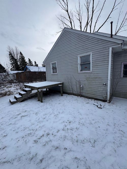 2419 Troy St, Saginaw, MI, 48601-3644 | Card Image