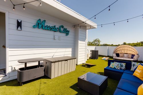 e-2403 Jefferson St, Nashville, TN, 37208-2817 | Card Image