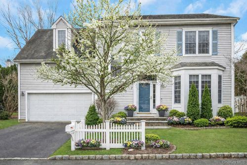 33 Valimar Blvd, White Plains, NY, 10603-1543 | Card Image