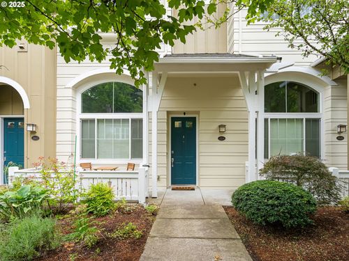 2616 Sw Hume Ct, Portland, OR, 97219-3950 | Card Image