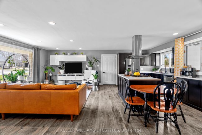 60 Main St S, House other with 3 bedrooms, 2 bathrooms and 4 parking in Forest ON | Image 12