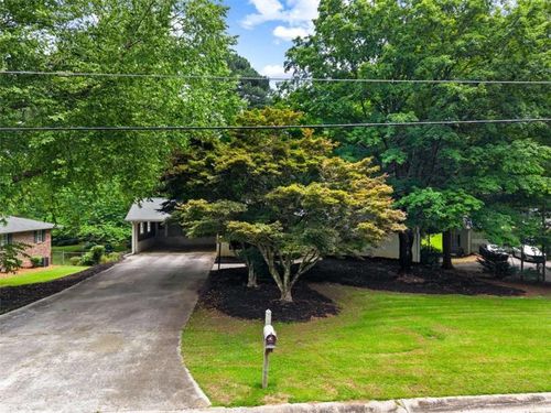 1694 Rhonda Ln, Stone Mountain, GA, 30087-3218 | Card Image
