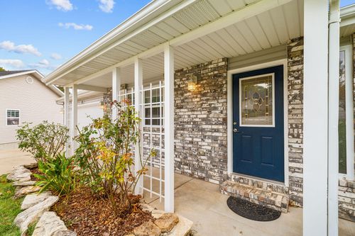 180 Ashford Dr, Hollister, MO, 65672-6122 | Card Image