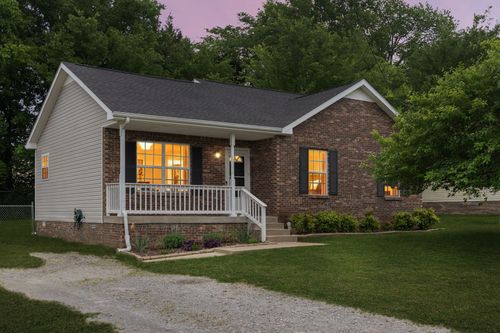 270 Moncrest Dr, Clarksville, TN, 37042-5262 | Card Image