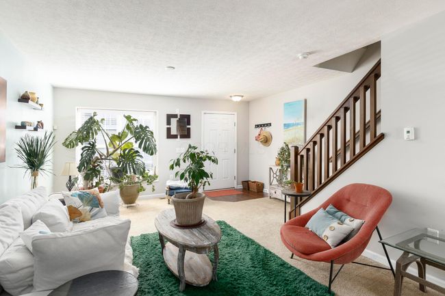 7275 Billy Goat Dr, Condo with 2 bedrooms, 3 bathrooms and null parking in New Albany OH | Image 4