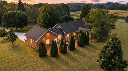 W2712 County Road J, Montello, WI, 53949-8326 | Card Image