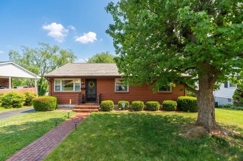 1319 Blandford St, Staunton, VA, 24401-2007 | Card Image