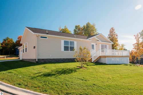 2111 Vista View Dr, Traverse City, MI, 49686-9011 | Card Image