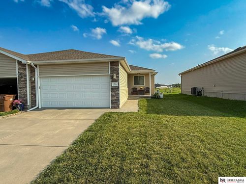 971 Palmetto Ln, Lincoln, NE, 68521-5840 | Card Image