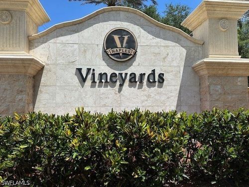 3-101-93 Silver Oaks Cir, NAPLES, FL, 34119-4671 | Card Image