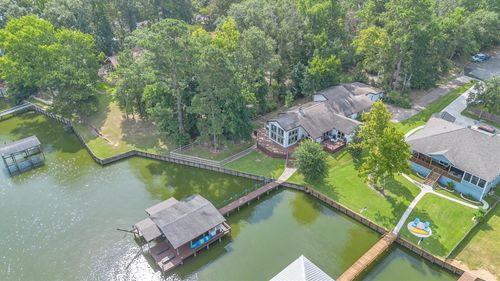 22208 Hass Pl, Huntsville, TX, 77320 | Card Image