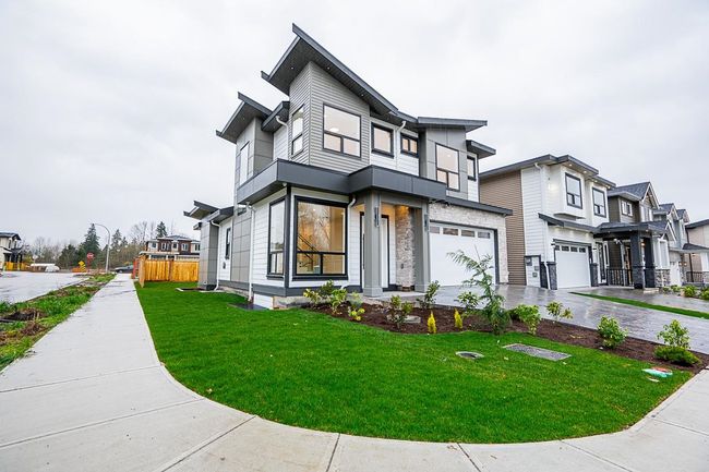 7505 205 A Street, House other with 6 bedrooms, 5 bathrooms and 4 parking in Langley BC | Image 2