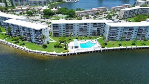apt-r110-3010 Marcos Dr, Aventura, FL, 33160-2551 | Card Image