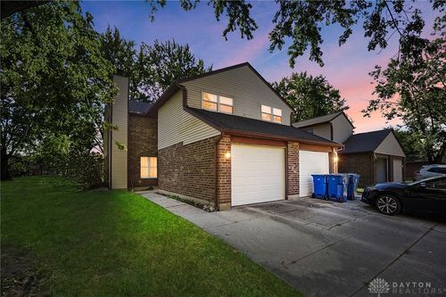 8209 Schoolgate Dr, Huber Heights, OH, 45424-1343 | Card Image