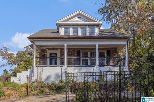 5131 Hillside Dr, FAIRFIELD, AL, 35064-2207 | Card Image