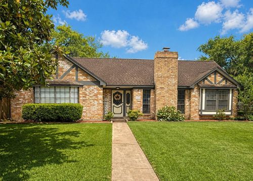 123 Spanish Moss Ln, Lake Jackson, TX, 77566-4314 | Card Image
