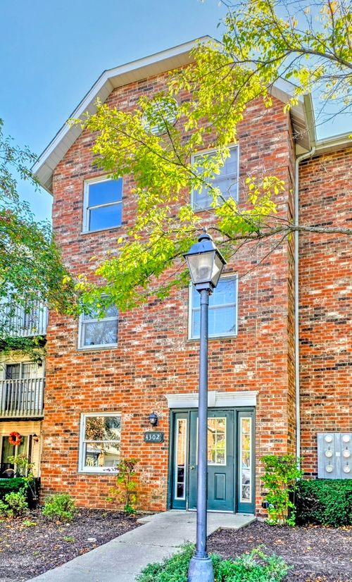 apt-3c-4302 W Shamrock Ln, Mchenry, IL, 60050-3140 | Card Image