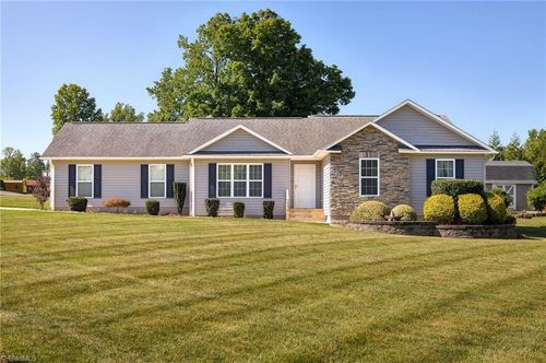 535 Evergreen Trl, Thomasville, NC, 27360-6417 | Card Image