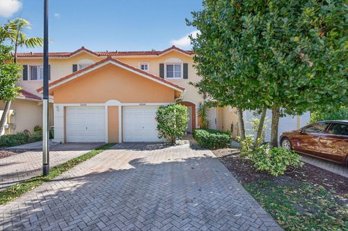 8204-8204 Santa Monica Ave, Tamarac, FL, 33321-1123 | Card Image