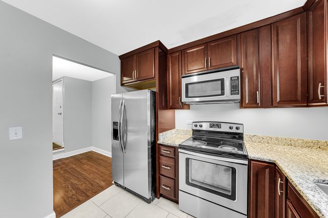 APT-1A - 752 Rodenburg Rd, Condo with 2 bedrooms, 2 bathrooms and 2 parking in Roselle IL | Image 11