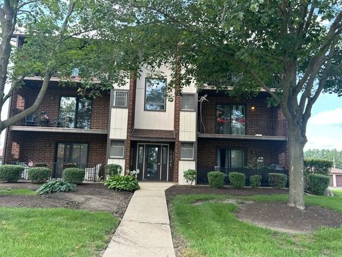 200-1221 Chalet Rd, Naperville, IL, 60563-8901 | Card Image
