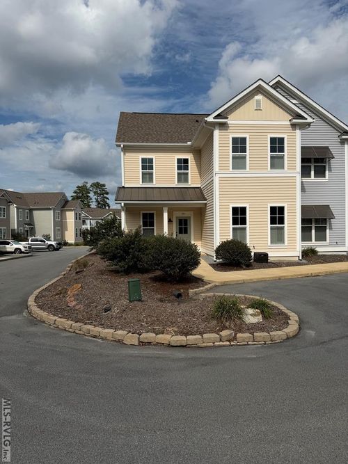 101 Transom Ct, Littleton, NC, 27850-7789 | Card Image