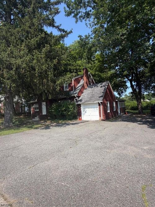 1016 Valley Rd, Wayne, NJ, 07470-2975 | Card Image
