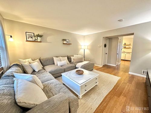 unit-45-82 Cliffwood Ave, Cliffwood, NJ, 07721-1084 | Card Image