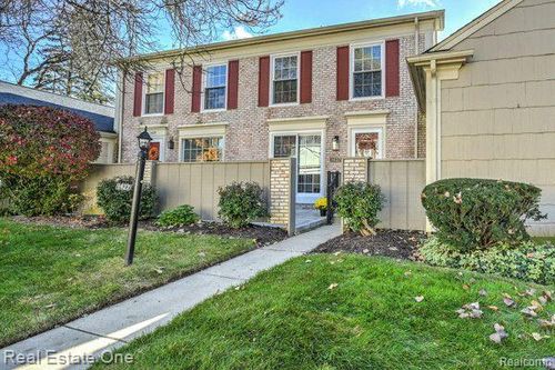 35-1427 Lantern Lane, Rochester Hills, MI, 48306 | Card Image