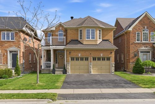 338 Dowson Loop, Newmarket, ON, L3X3G3 | Card Image