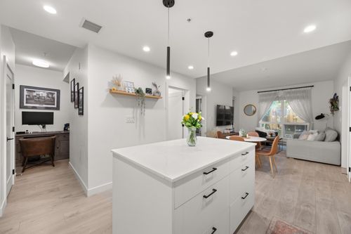 c104-20052 83a Ave, Langley, BC, V2Y3P4 | Card Image