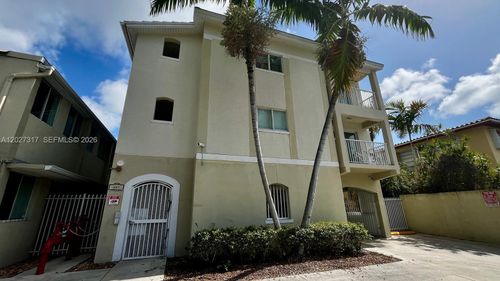 5-1025 Sw 7th Ave, Miami, FL, 33130-3843 | Card Image