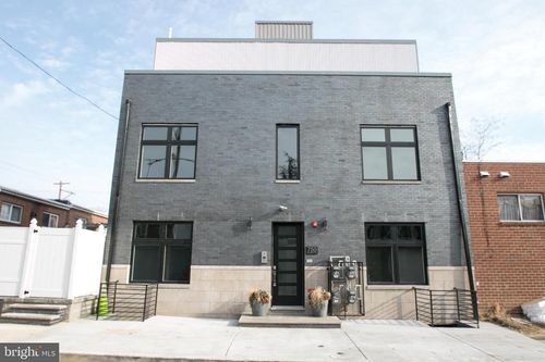 755 N Capitol St, PHILADELPHIA, PA, 19130-2674 | Card Image